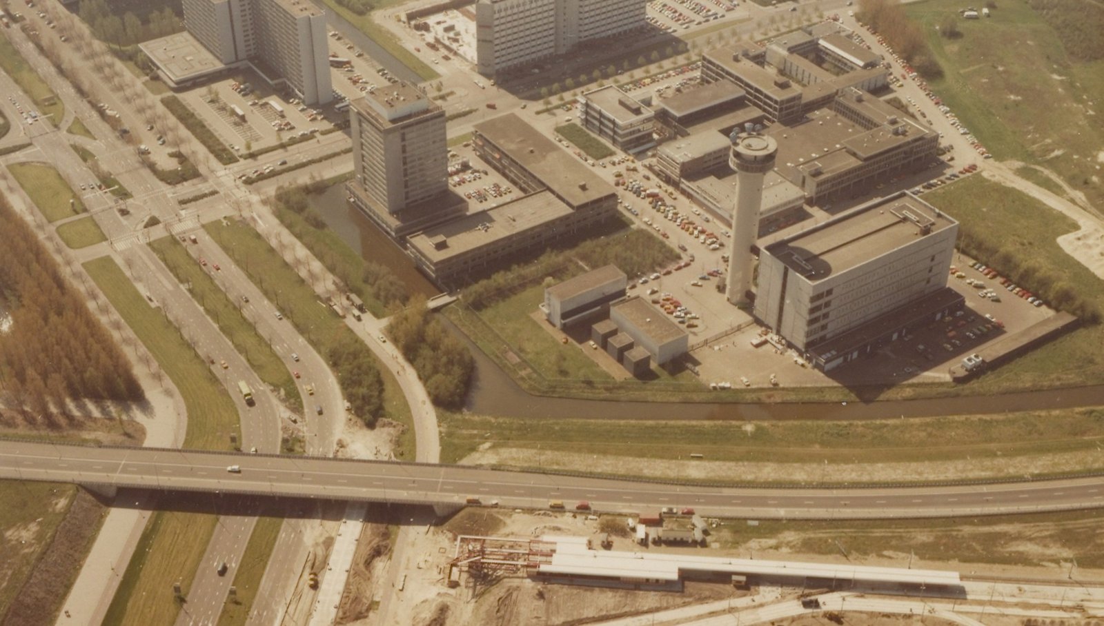 De Drentestraat: verdwenen in de wolken van de Zuidas