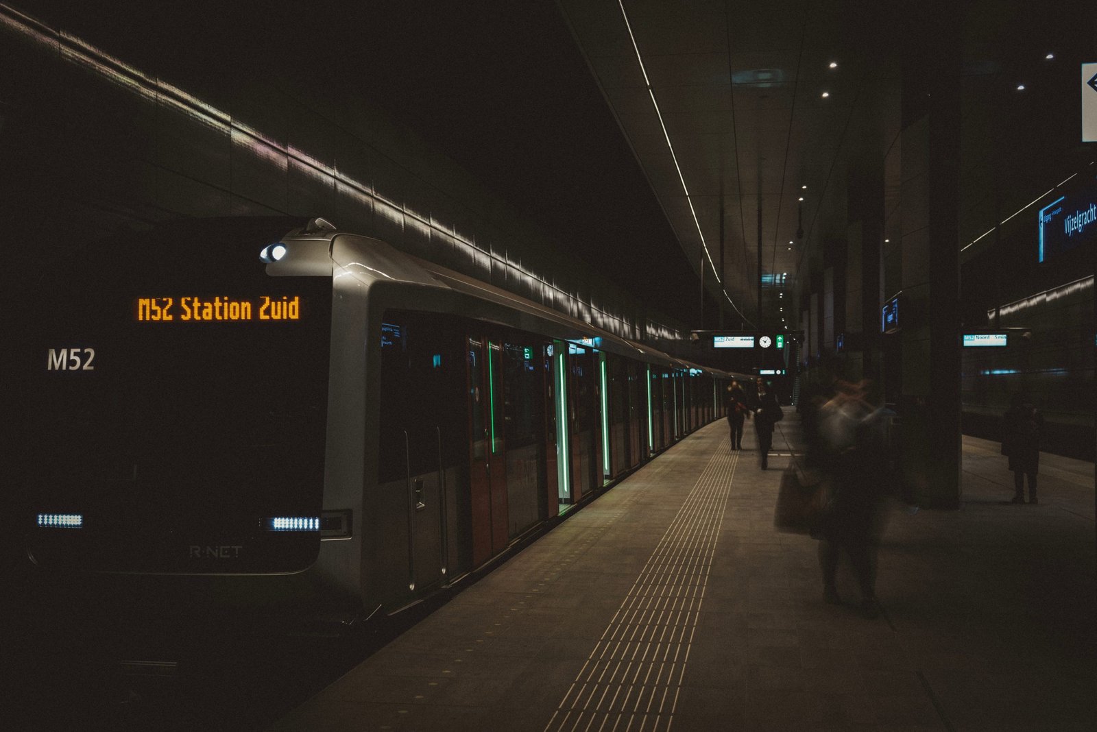 Het metrostation op de Noord/Zuid-lijn waar nog geen passagier is uitgestapt.