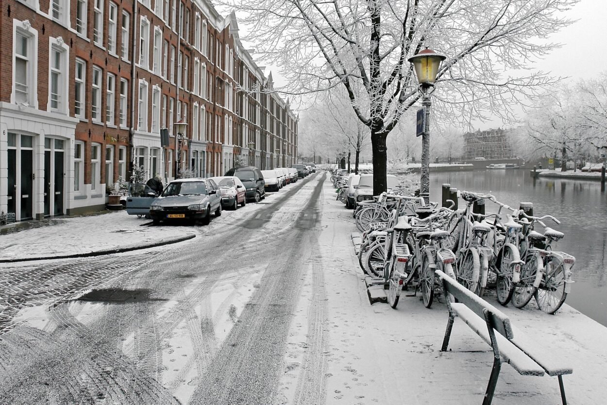 De Eerste Marnixdwarsstraat