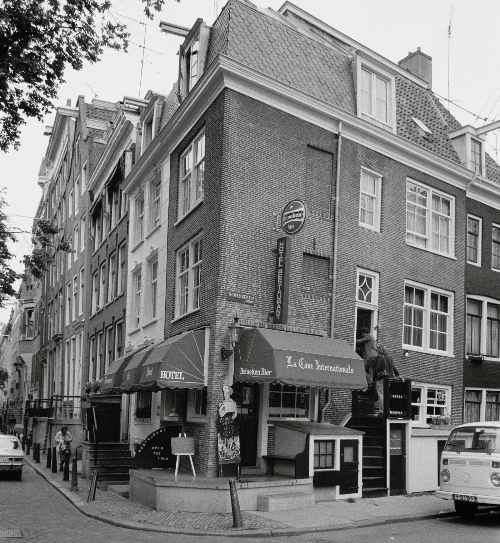 Dit is waarom sommige ramen in de stad zijn dichtgemetseld