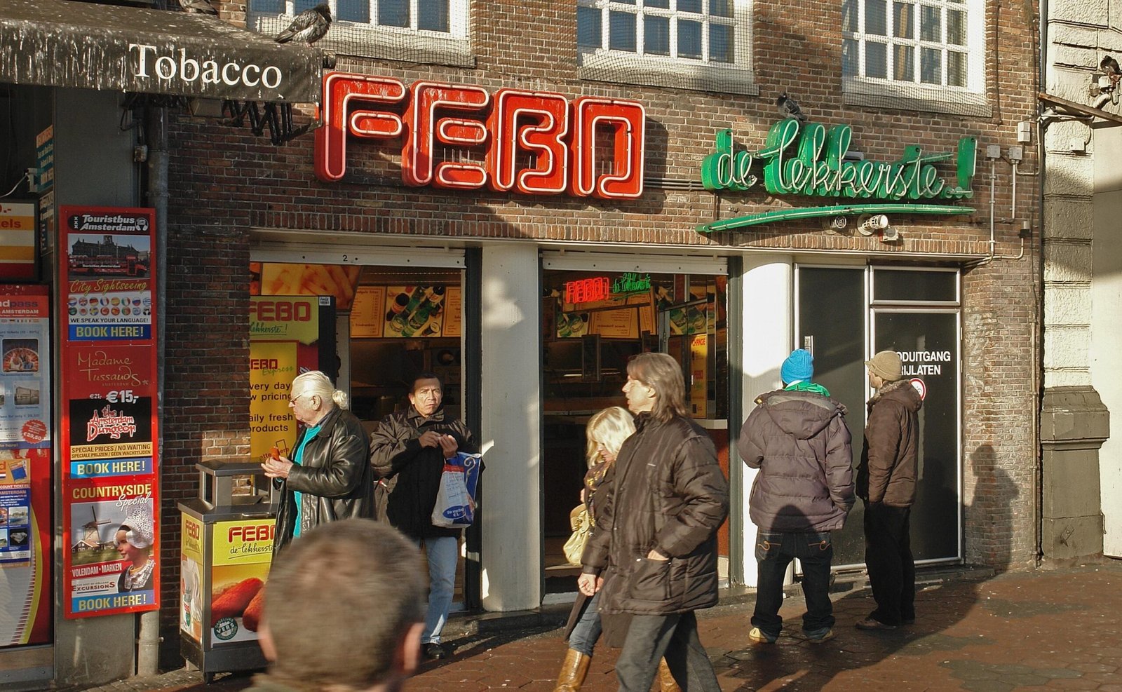 De eerste FEBO zat niet aan de Ferdinand Bolstraat