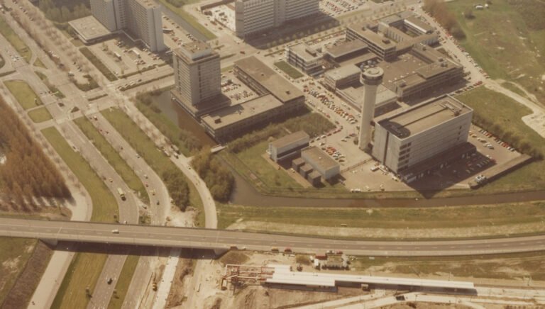 De Drentestraat: verdwenen in de wolken van de Zuidas